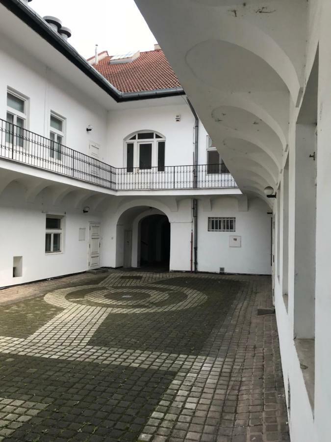 Big Modern Doubleroom Near Cathedral Kosice Exterior photo